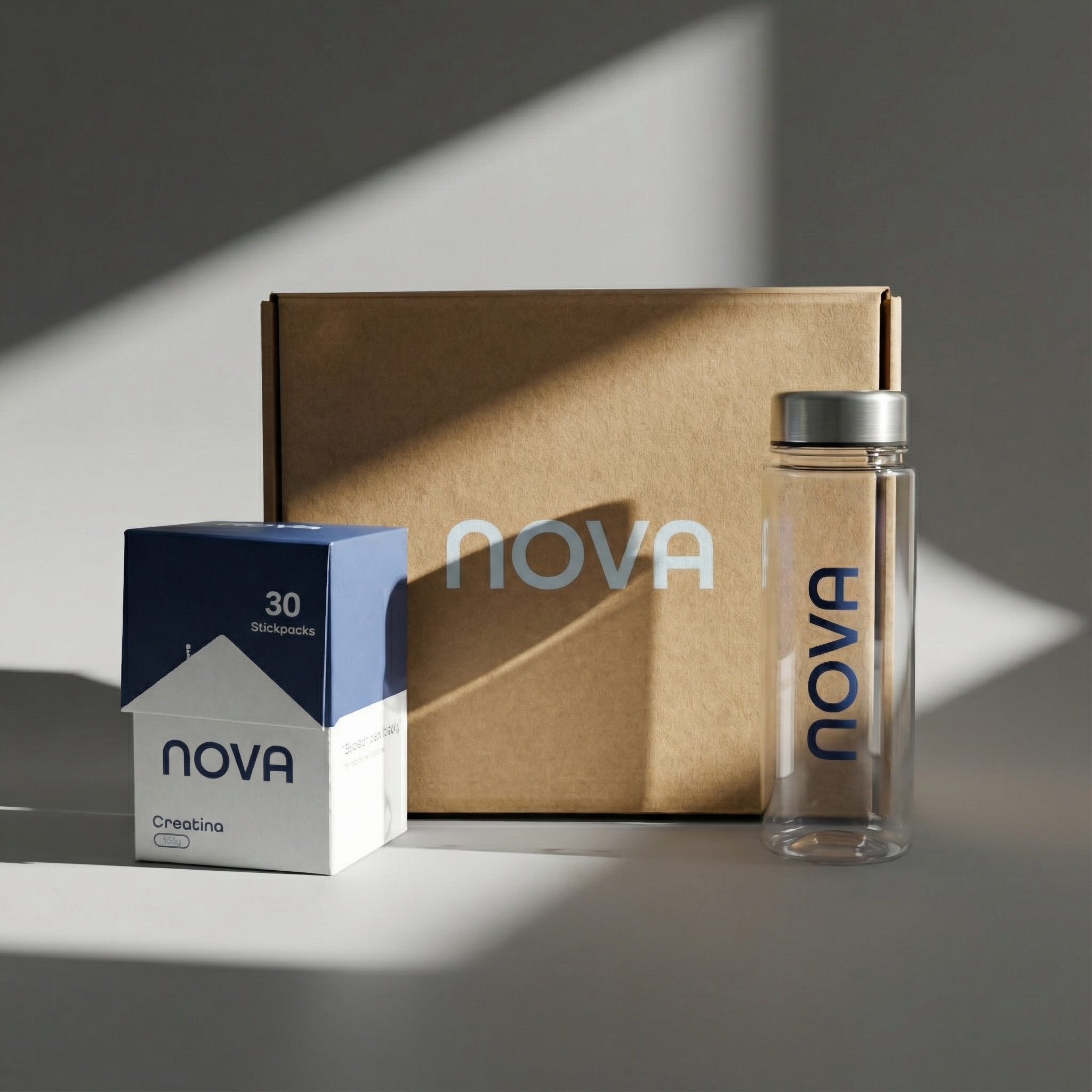 Nova Clear Strength - Caja con 30 stickpacks de creatina monohidrato, shaker y stickpacks individuales